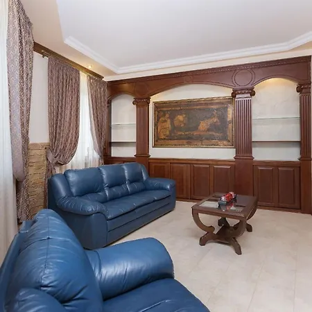 Premium 2-bedroom 2-bathroom Nezavisimosti 13 Apartament Mińsk
