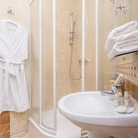 Premium 2-bedroom 2-bathroom Nezavisimosti 13 Apartament *