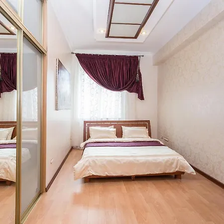 Apartament Premium 2-bedroom 2-bathroom Nezavisimosti 13 Mińsk