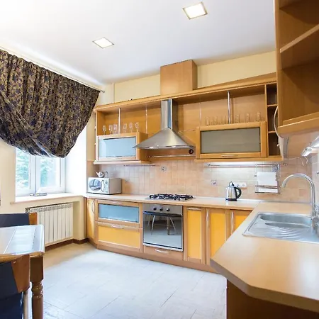Apartament Premium 2-bedroom 2-bathroom Nezavisimosti 13 *