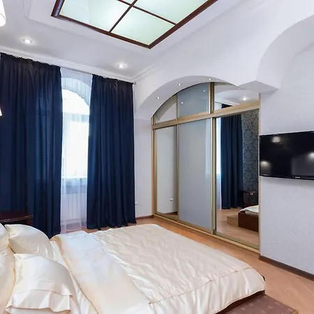 Premium 2-bedroom 2-bathroom Nezavisimosti 13 *