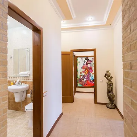 Premium 2-bedroom 2-bathroom Nezavisimosti 13 Apartament Mińsk