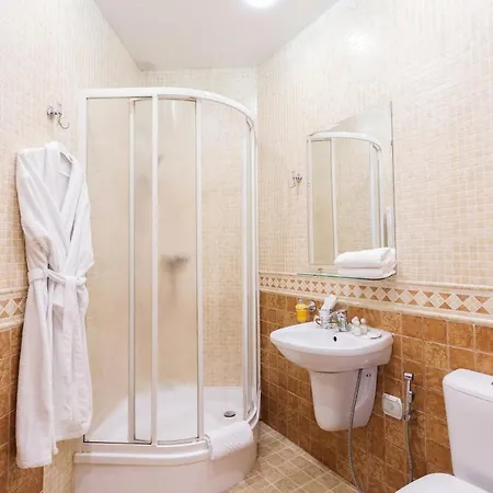 Premium 2-bedroom 2-bathroom Nezavisimosti 13 Apartament Mińsk