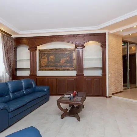 Apartament Premium 2-bedroom 2-bathroom Nezavisimosti 13 *