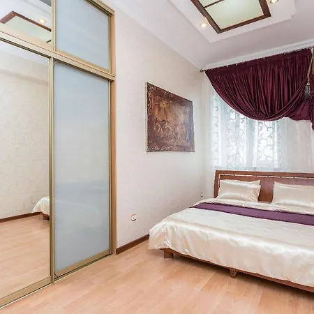 Apartament Premium 2-bedroom 2-bathroom Nezavisimosti 13